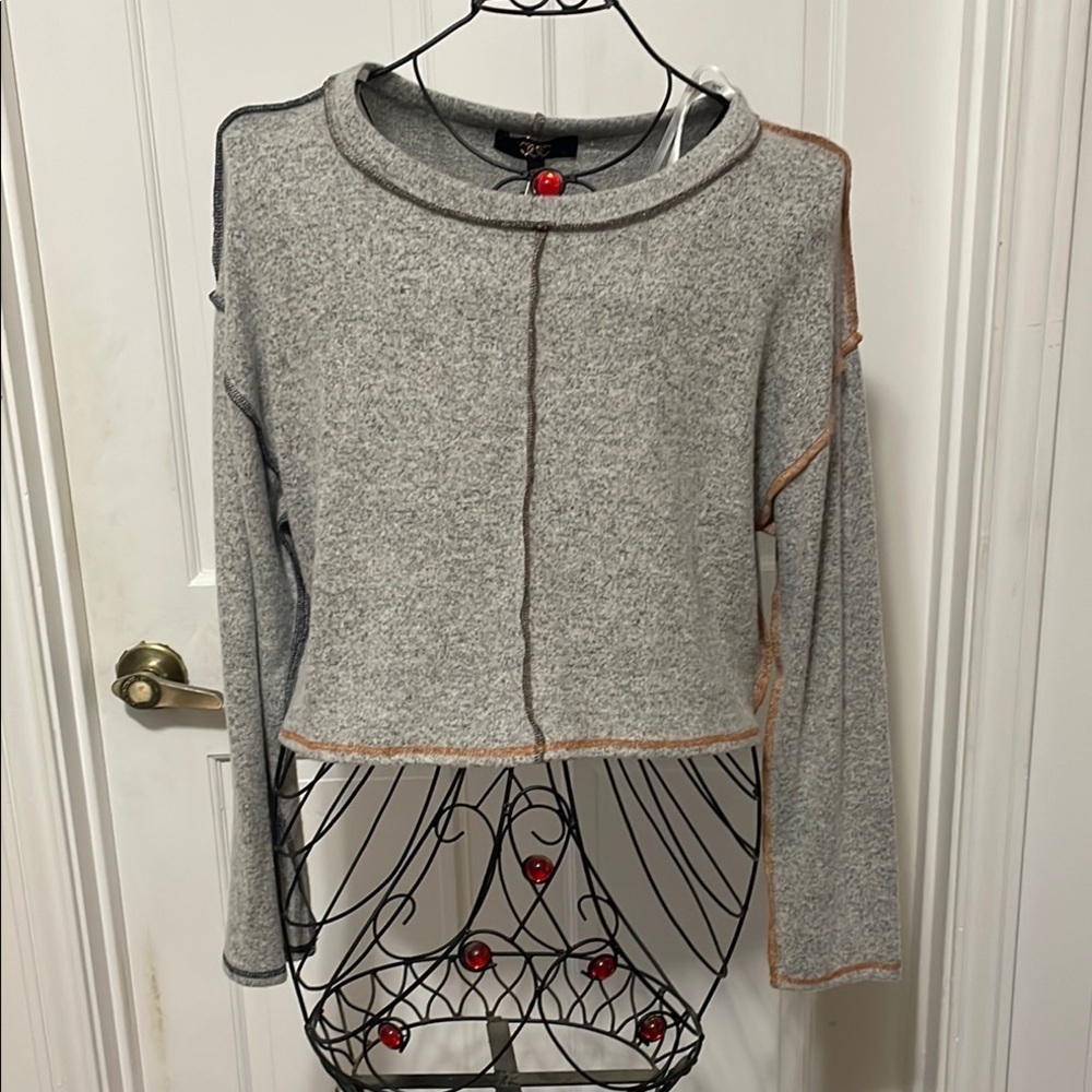 👁️👁️👁️3 for 12$👁️👁️👁️Gray Crop Top-large